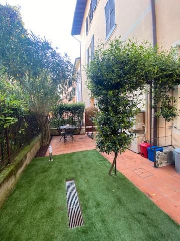 Duomo26 Boutique Apartment Desenzano del Garda Ngoại thất bức ảnh