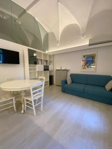 Duomo26 Boutique Apartment Desenzano del Garda Ngoại thất bức ảnh